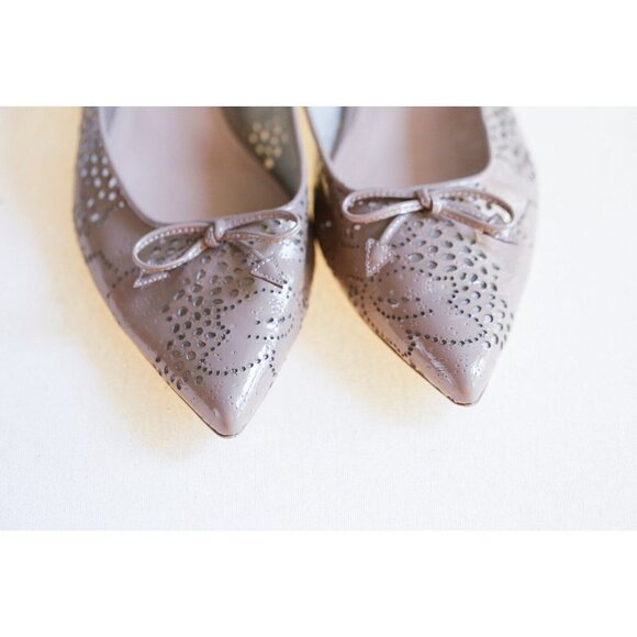 Sante Borella Nude Laser Cut Out Pointy Toe Bow  Accent Flats 40 - Picture 8 of 10